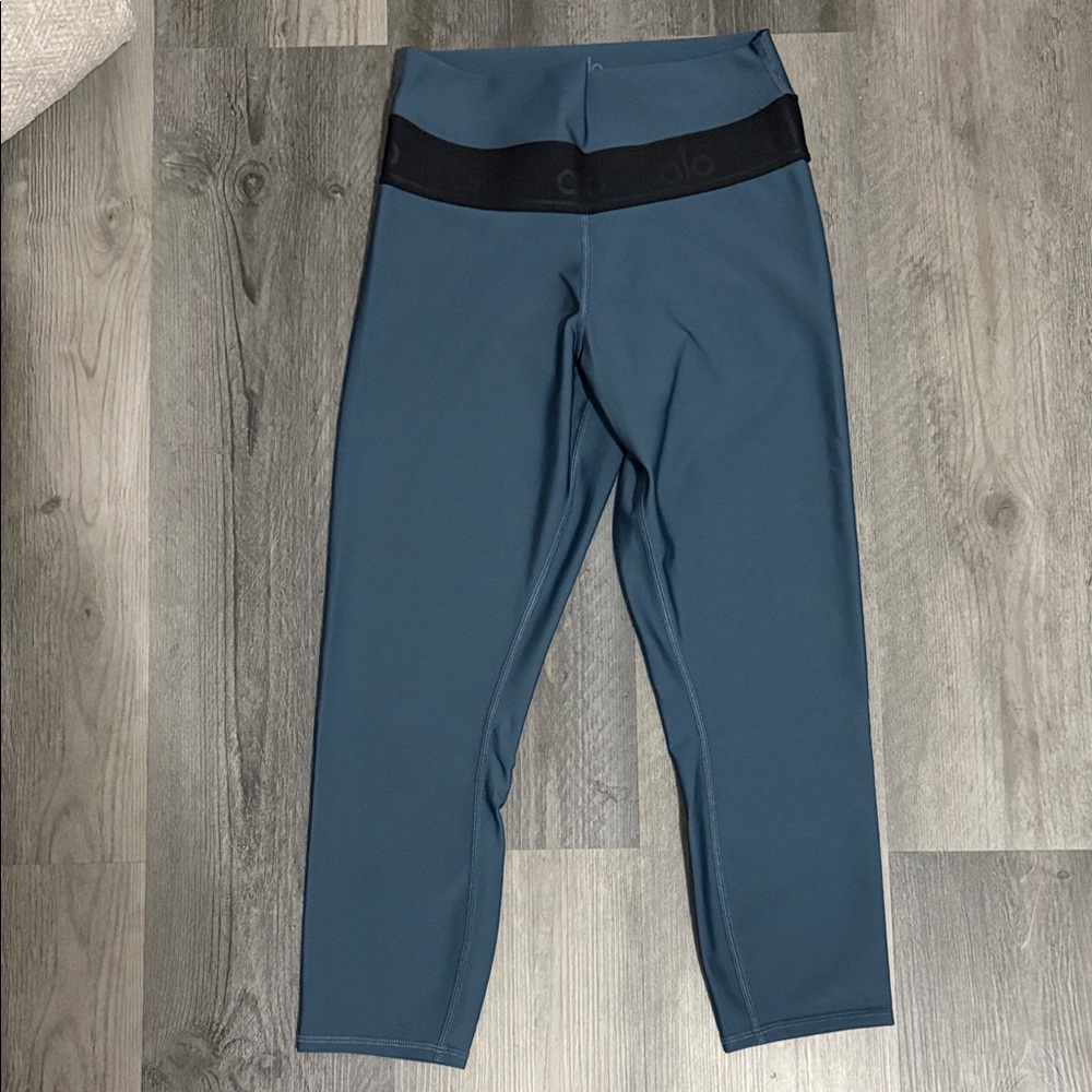 alo yoga - high-waist fitness capri